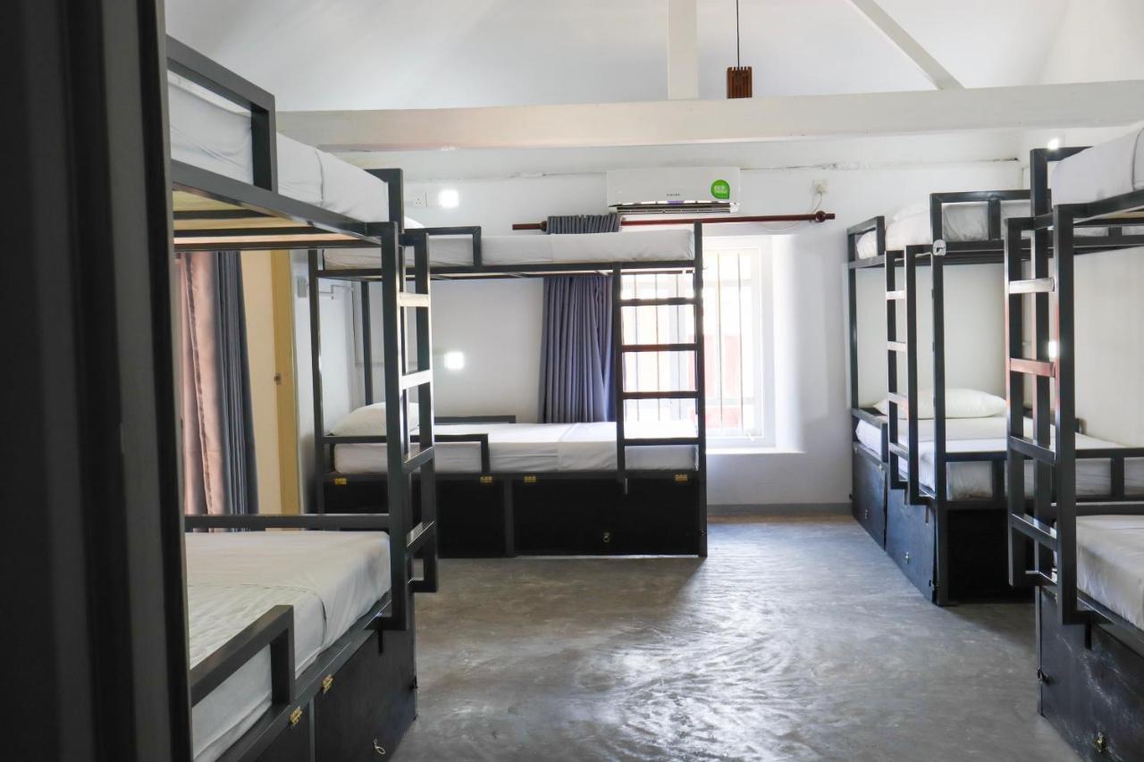 Why Not Backpackers Hostel Mirissa Kültér fotó